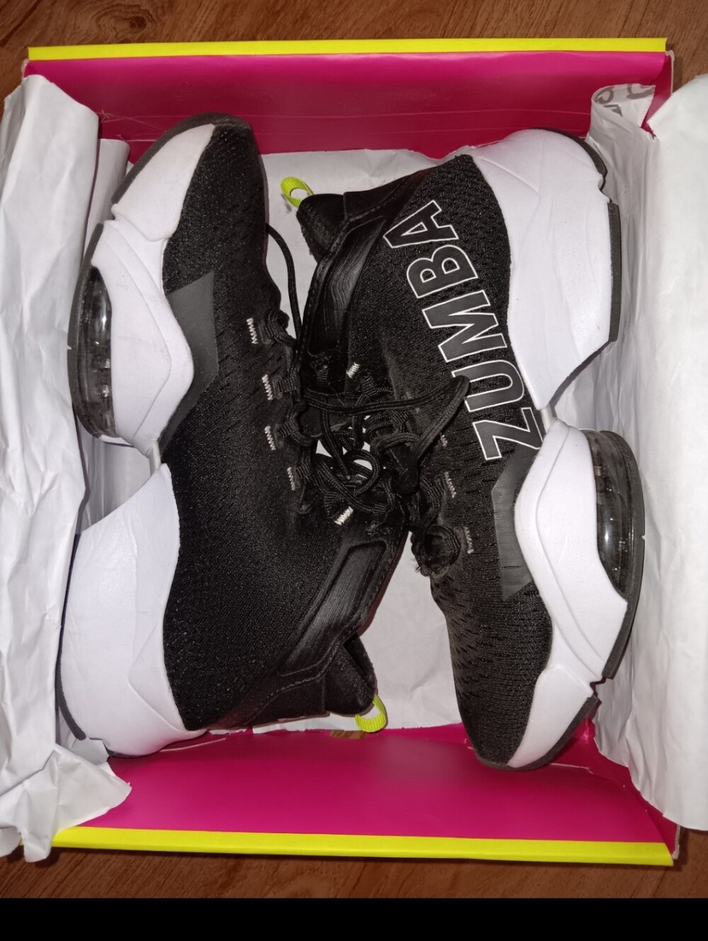 Zumba Dance Shoes Sneakers Air Stomp Funk 2.0 Size 8 Black